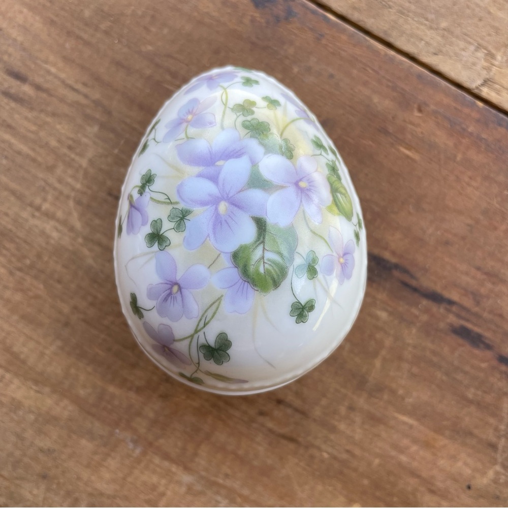 Vintage Reutter Egg Porcelain W. Germany Purple Violets Excellent Condition!